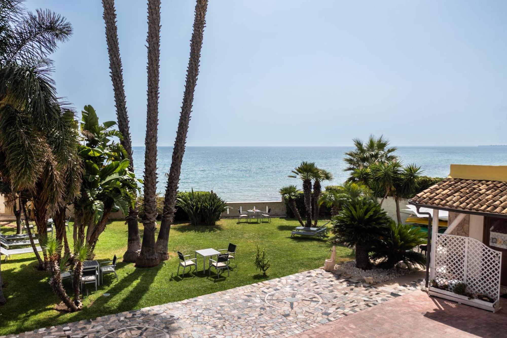 B&B La Terrazza Sul Mare Avola Dış mekan fotoğraf